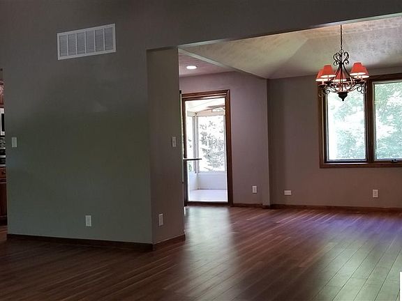 4th image of 5316 S 61st St