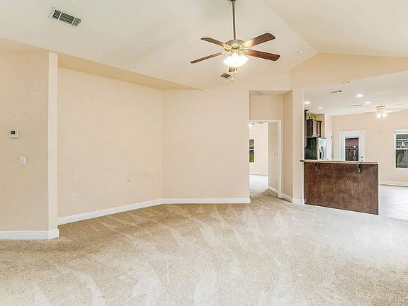 5th image of 1426 Claridge Pl