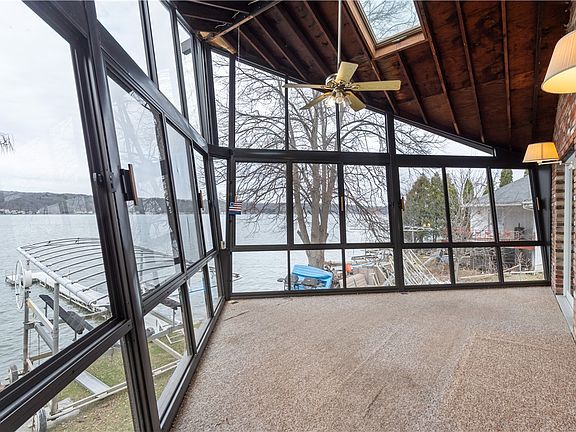 3rd image of 5806 E Lake Rd