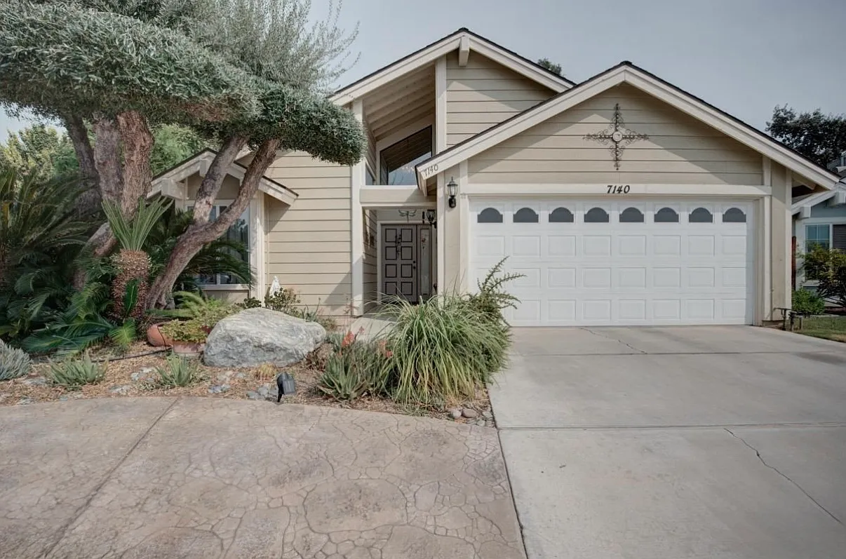 7140 Hanover Cir — Photo 1