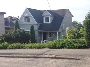 457 Garfield St #A, Seattle, WA 98109