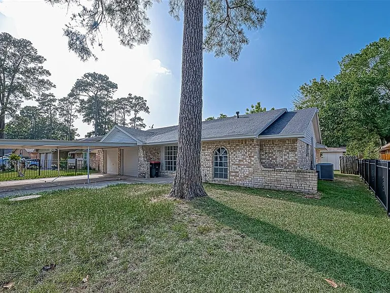 5031 Cicada Ln — Photo 1