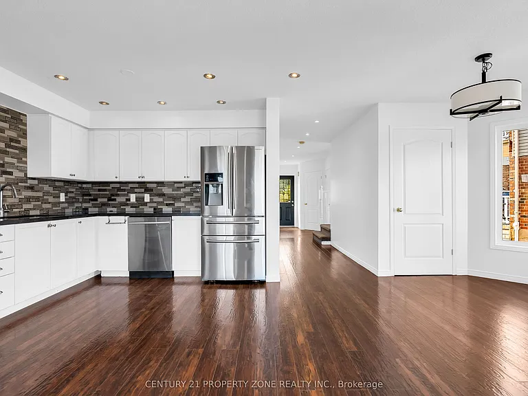 75 Benjamin Cres — Photo 12