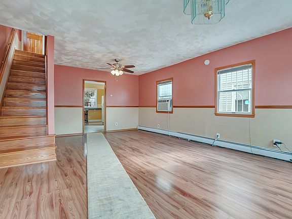 4th image of 11043 159th St