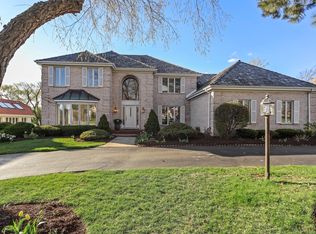 306 Trinity Ln, Oak Brook, IL 60523