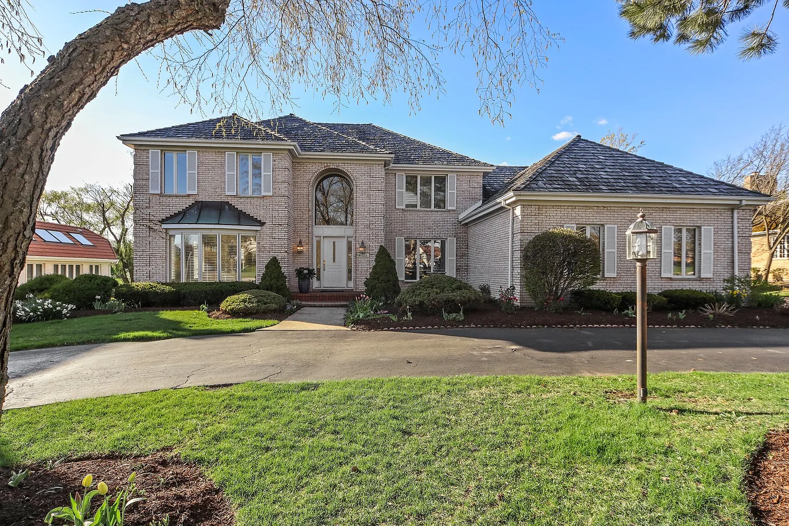 306 Trinity Ln photo 1
