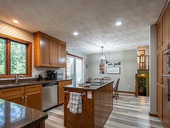 5th image of 1620 Woodhaven Pl
