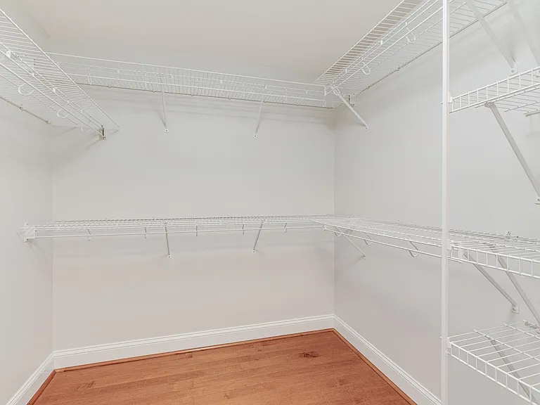 1021 N Garfield St — Photo 10