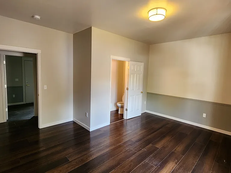 1144 Hazen St SE #B — Photo 19