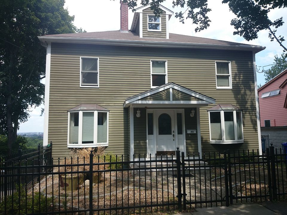 2nd image of 203 Mason Ter