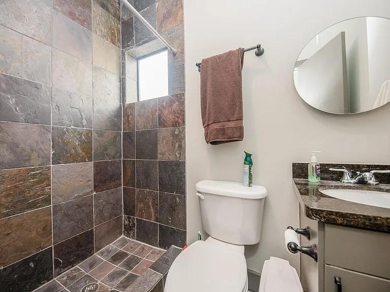 1535 Birdsall St #C — Photo 25