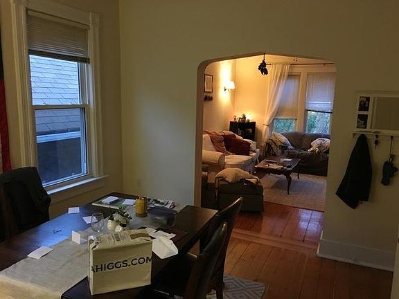 3rd image of 1248 W Diversey Pkwy #3