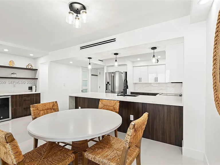 5701 Collins Ave #503 — Photo 9