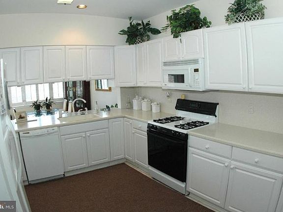 5th image of 802 Coxswain Way Unit 209