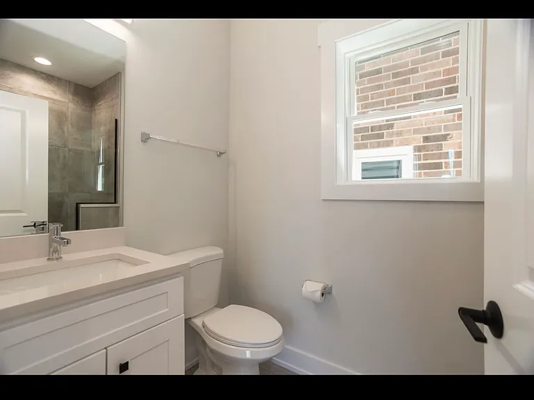 5754 N Elston Ave #2 — Photo 10