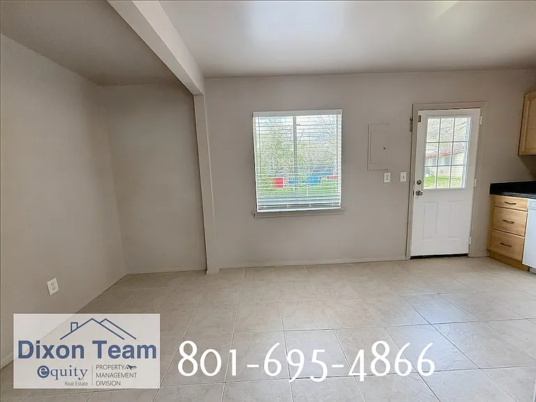 1022 Southwell St — Photo 7