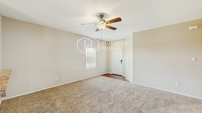 3 bed, 2.0 bath, 1234 sqft, $1,490 — Photo 4