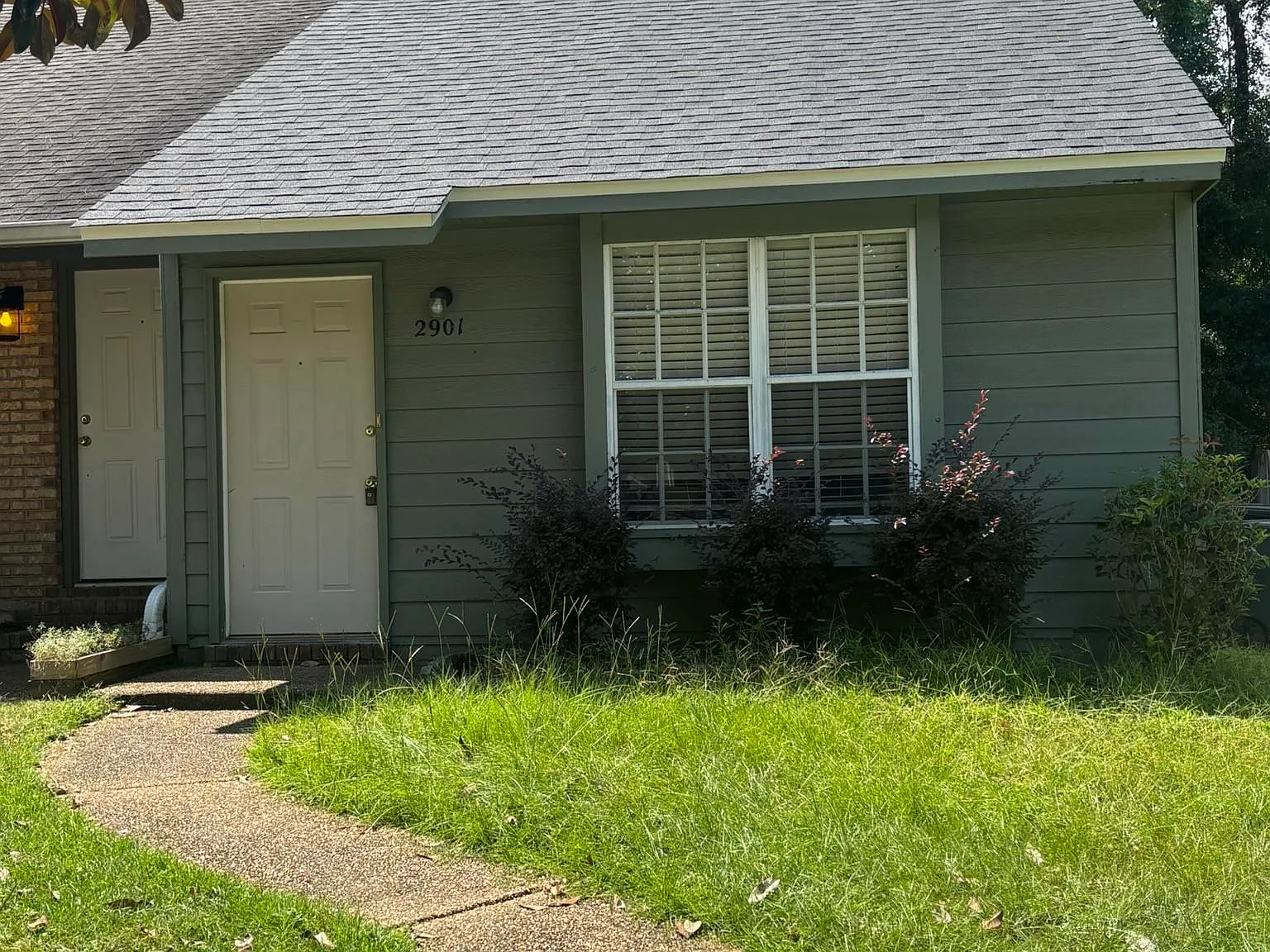 2 bed, 1044 sqft, $1,395 — Photo 1