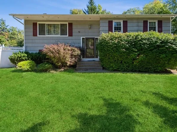 29 Great Oaks Drive, New City, NY 10956