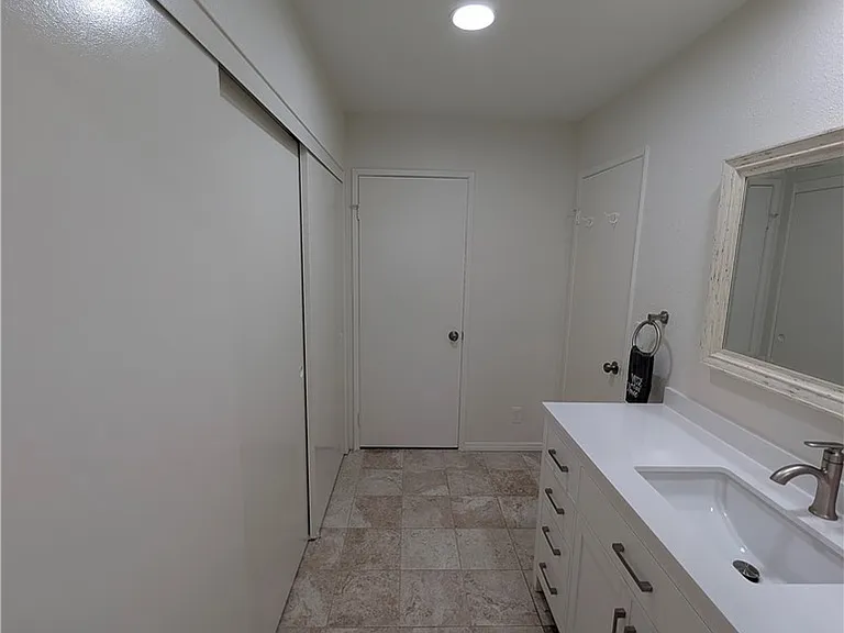 845 W Olive Ave #B — Photo 31