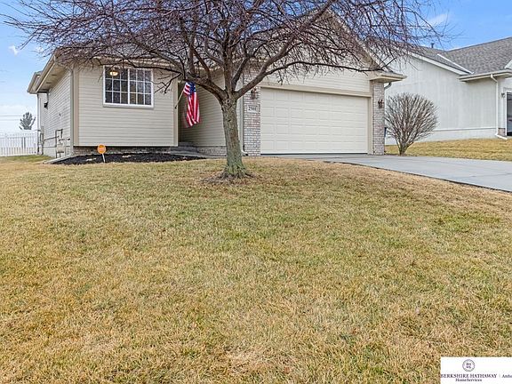 2nd image of 2501 Aberdeen Dr