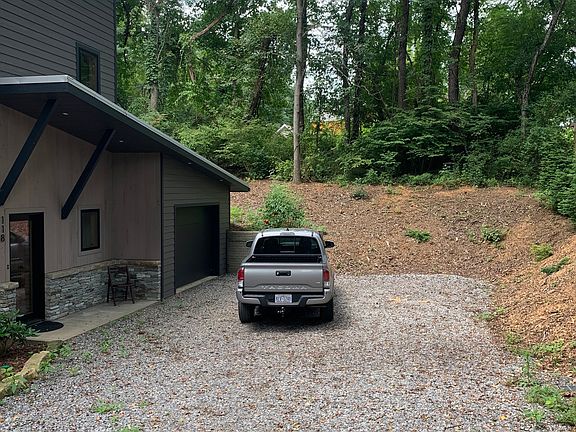 3rd image of 118 Sunshine Ln