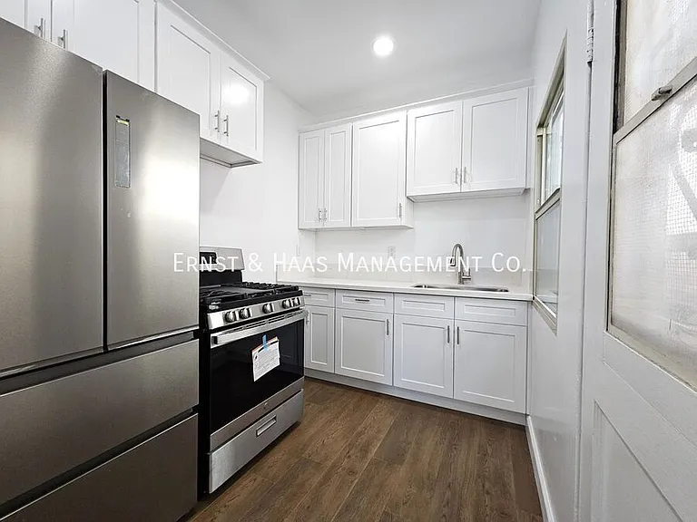 33 Orange Ave #2 — Photo 5