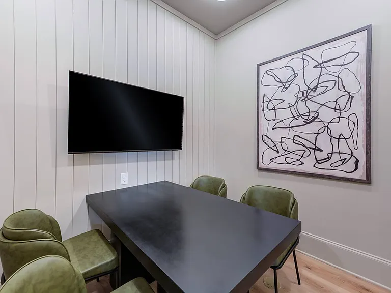 The Carolinian Apartments — Photo 19