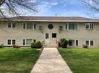 325 14th Ave SE #5, Devils Lake, ND 58301