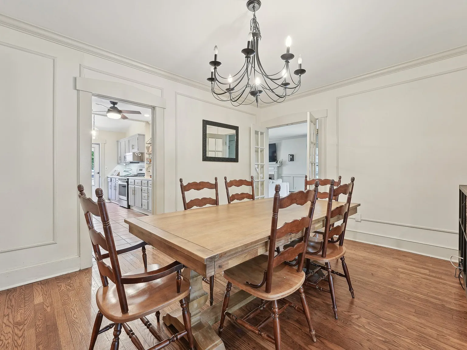 5 bed, 2950 sqft, $6,200 — Photo 4