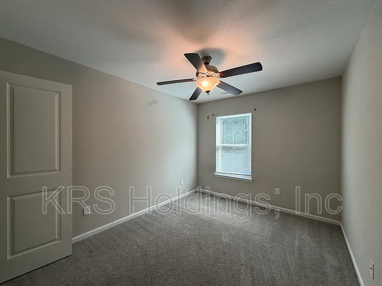 125 Charlotte Ave — Photo 12