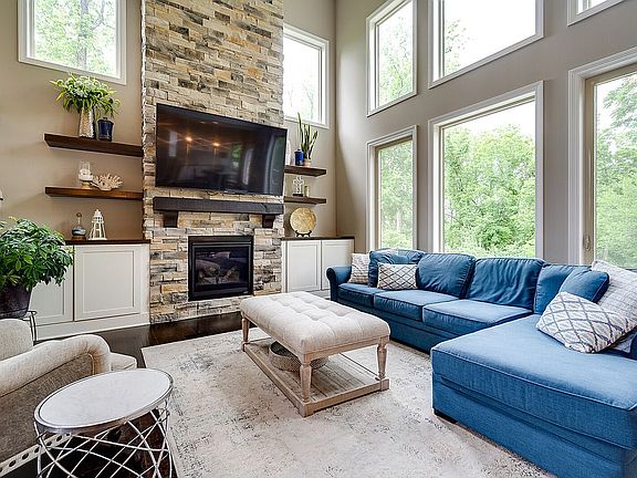 3rd image of 7365 Montvale Ct
