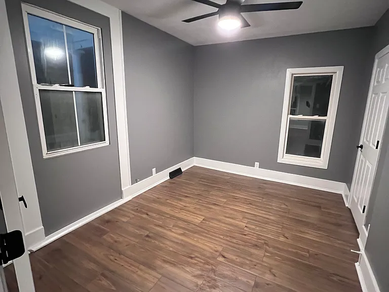 112 W Madison St — Photo 6