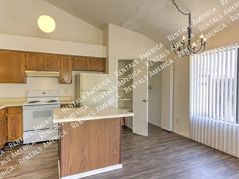 2950 W Avenida Destino — Photo 11