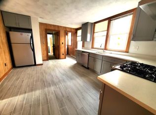 240 Leyden St APT 3, Boston, MA 02128