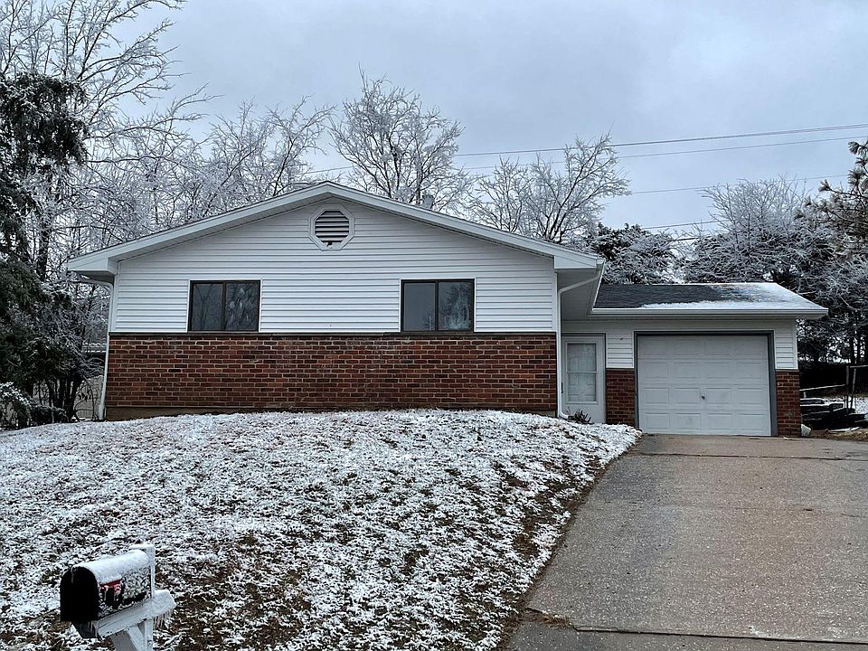 1st image of 118 W Haven Dr