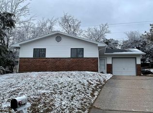 118 W Haven Dr, Jefferson City, MO 65109