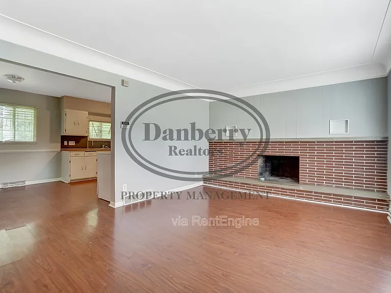 1115 Secor Rd — Photo 8