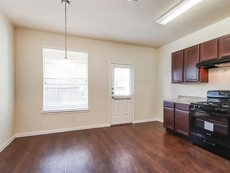 12414 Roy Mix Bohn Ln — Photo 2