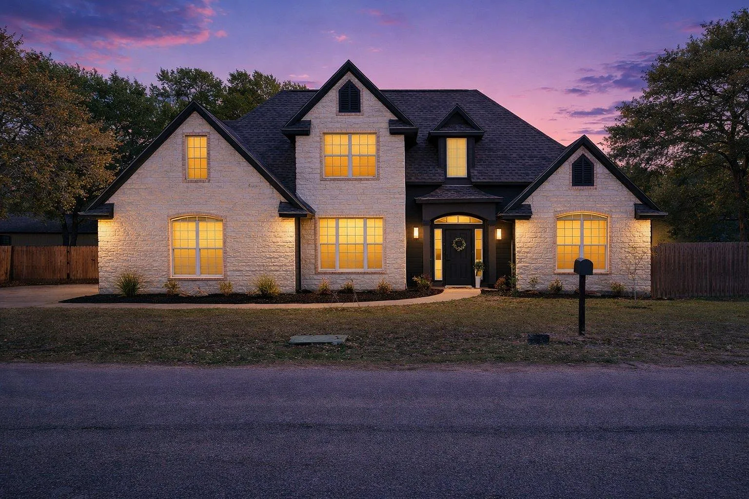 4 bed, 2.5 bath, 2485 sqft, $3,550 — Photo 1