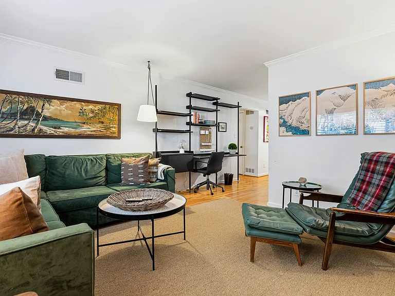 410 Candler Park Dr #B-3 — Photo 2