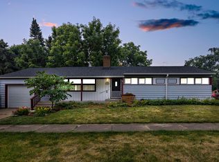 887 Carr St, Elgin, IL 60123