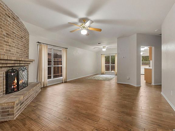 3rd image of 5846 LARKMEADOW DR