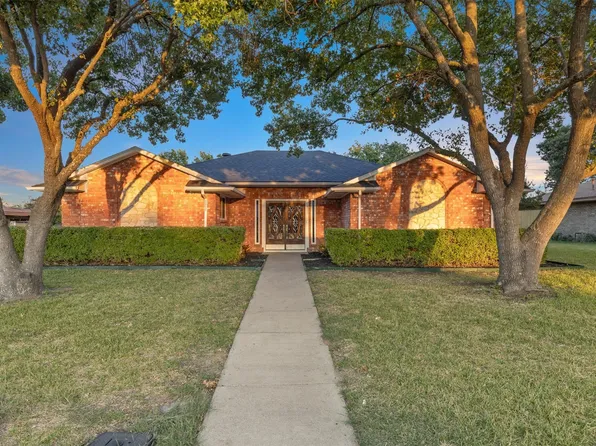 428 Cambridge Dr, Desoto, TX 75115