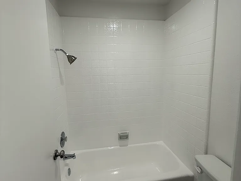 750 S Highland Ave #C — Photo 27