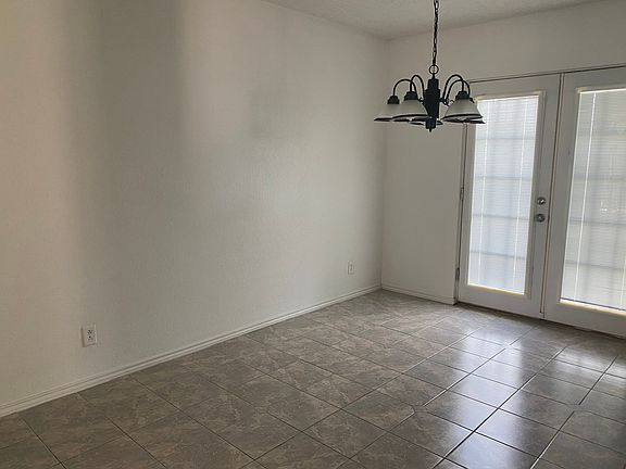 4th image of 2110 Cascade Dr