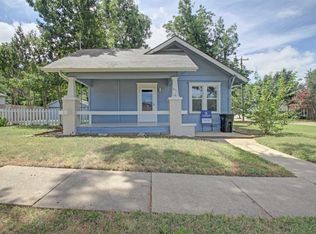 911 W Chambers St, Cleburne, TX 76033