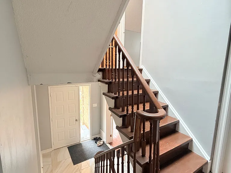 41 Broadbridge Dr #MAIN AND UPPER — Photo 13