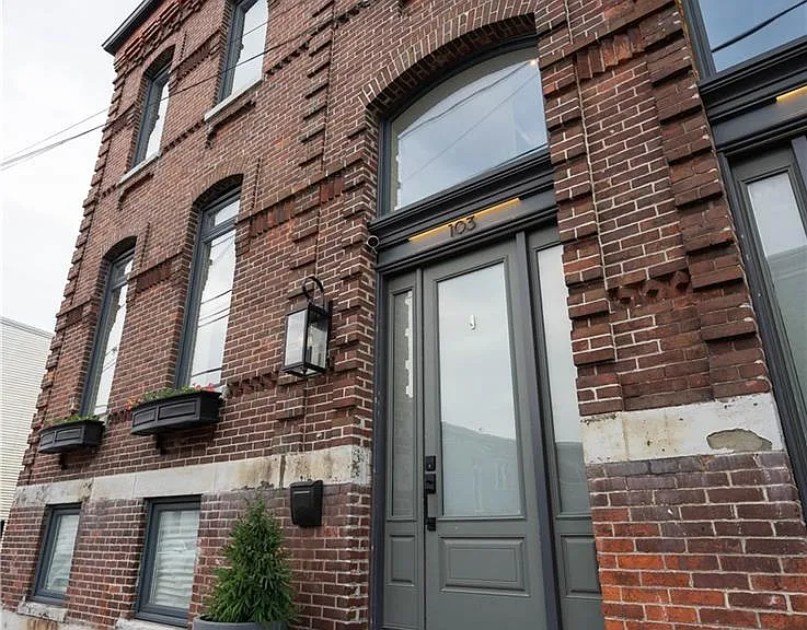 103 Pitt St — Photo 1