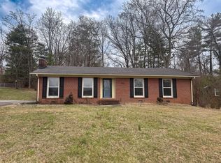 995 Melrose Dr, Cookeville, TN 38501